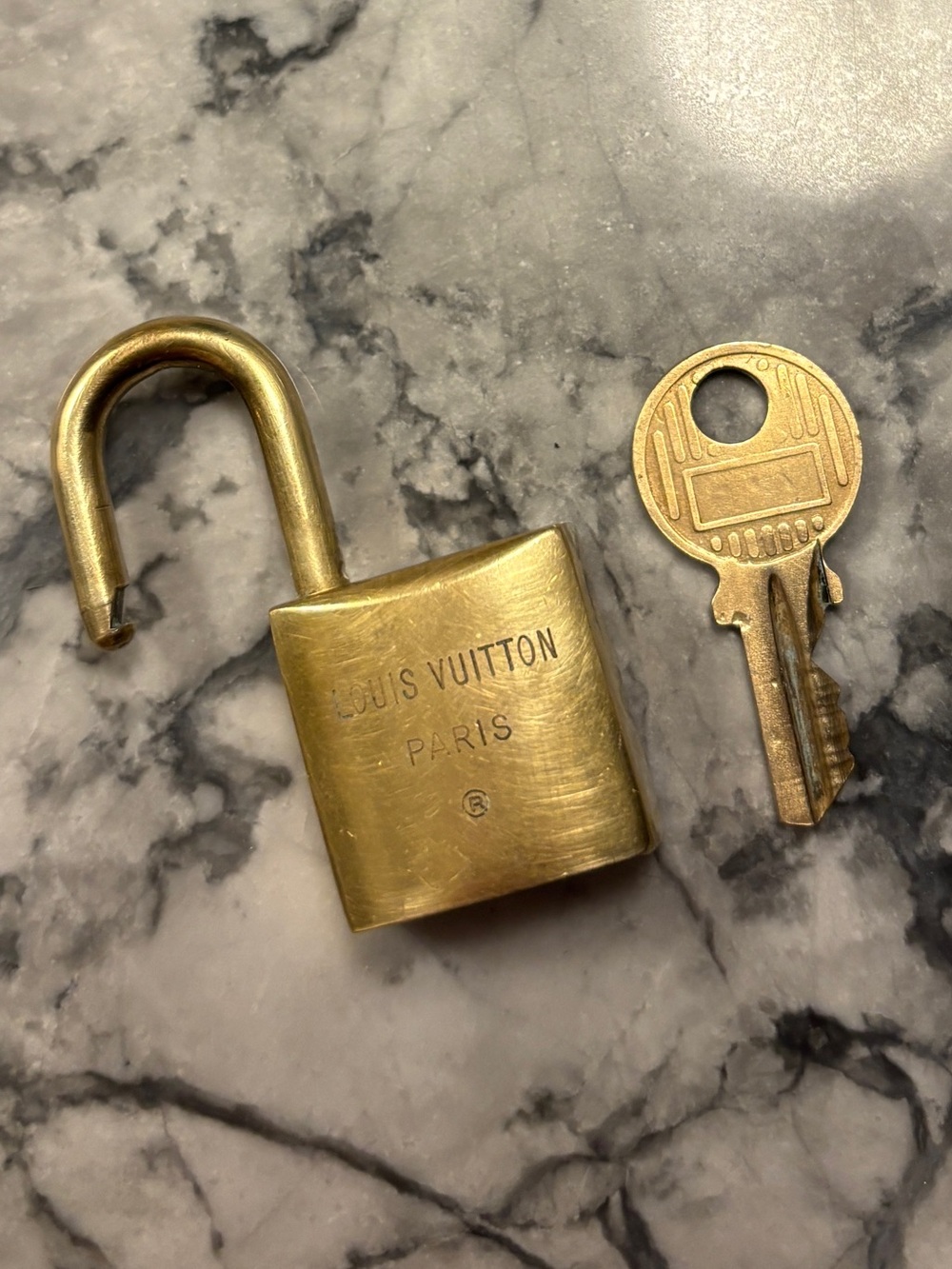 Vintage Louis Vuitton Rare 200 Series Lock and Key #230 with COA - Picture 3 of 11